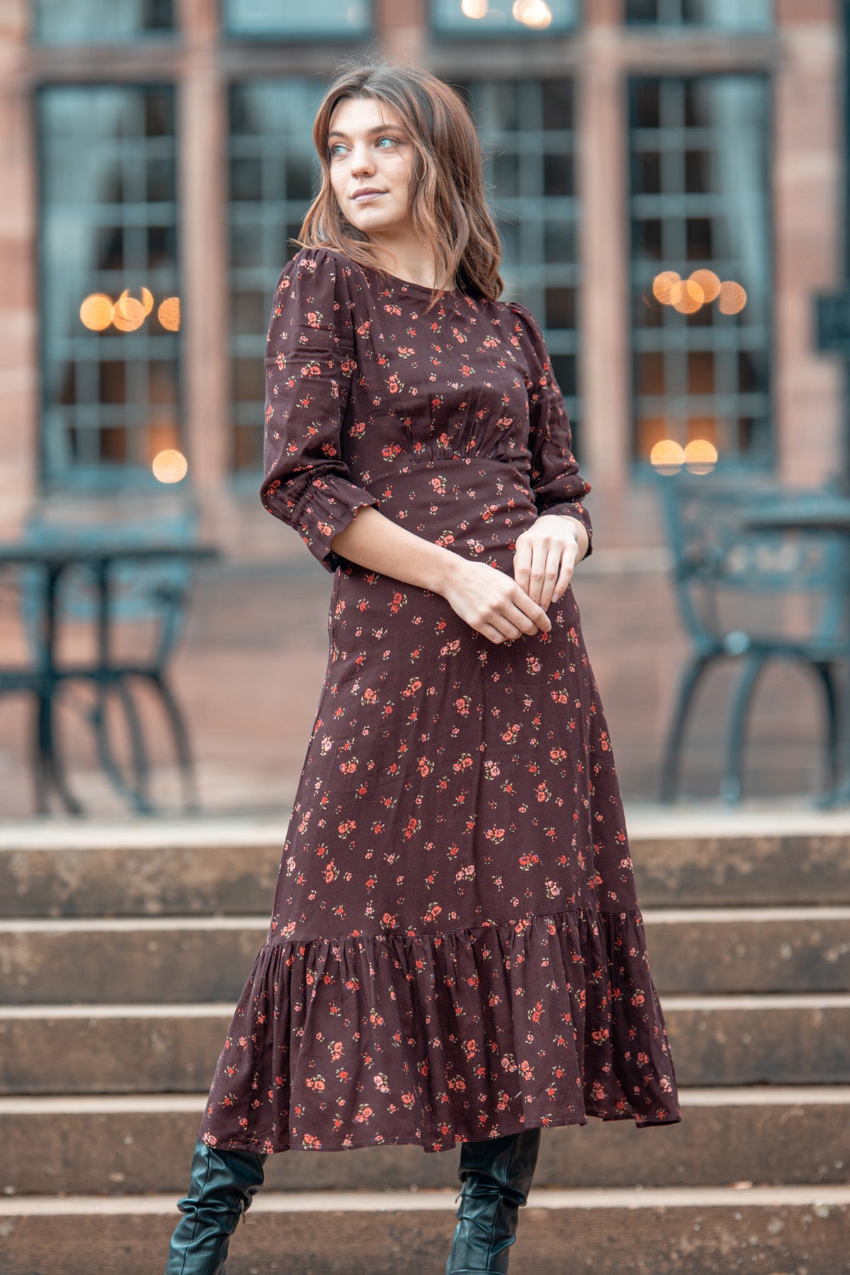 Ellie Red Ditsy Floral Midi Dress – L'Atelier London
